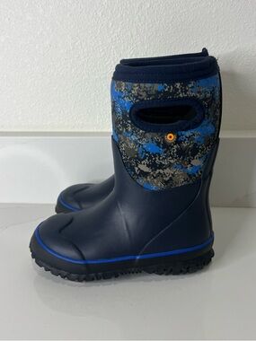 Bogs Toddler Navy Blue Waterproof Snow and Rain Boots with Camo Trim size 10